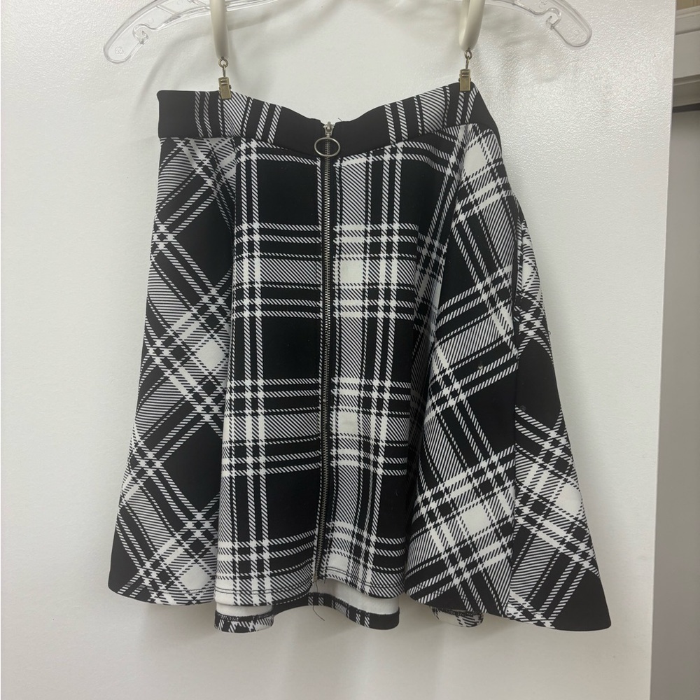 Black and White Plaid Skirt